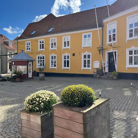 Hotel Niollo & 3*